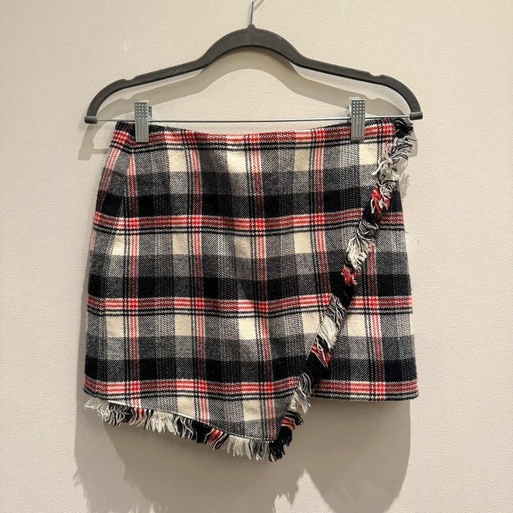 NWT- The Selects KWE Plaid Red, Black & Cream Plaid Fringe Women's Skirt Size 1